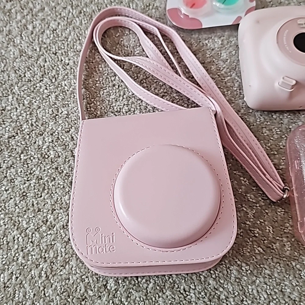 Fujifilm Instax Mini 11, like New, hardly used